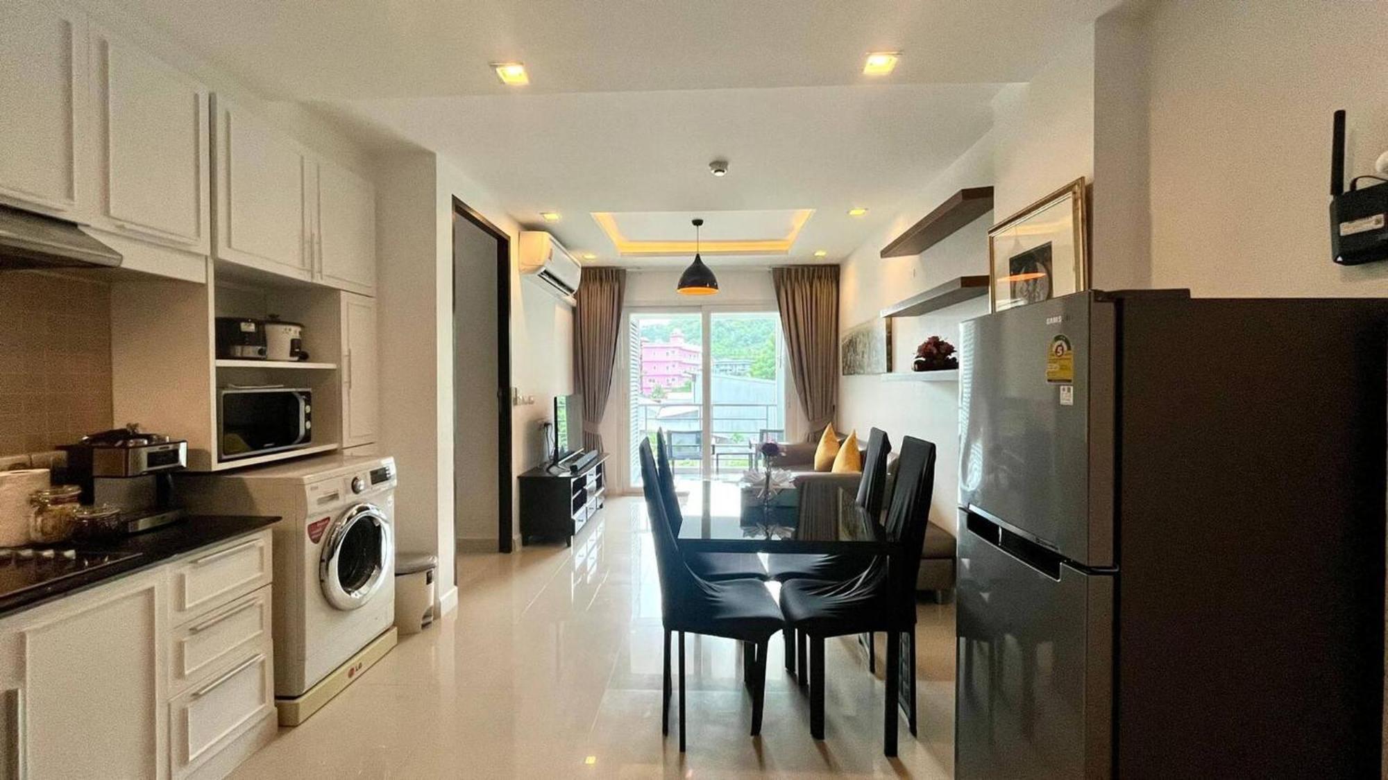 Large 1 Bedroom1 Bathroom 1 Km Walking To Căn hộ Patong